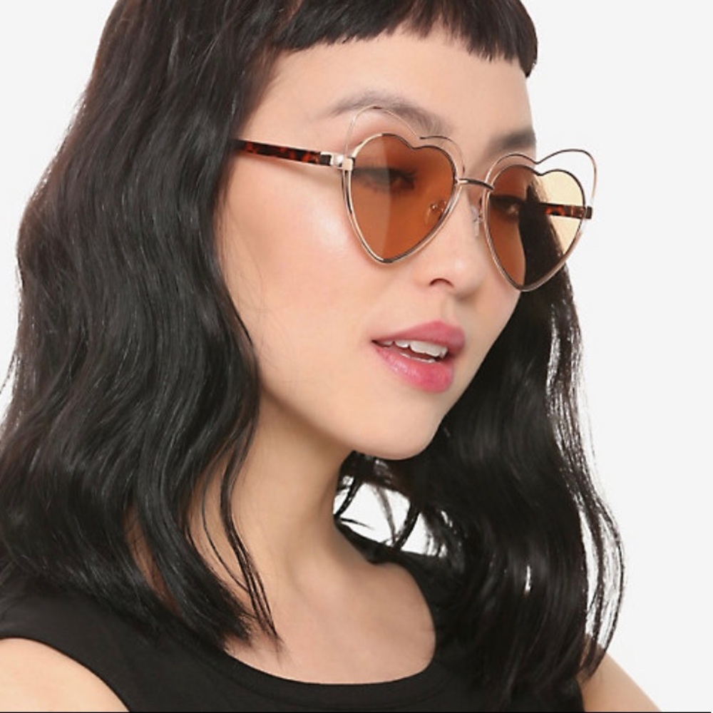 SOLD Rose gold framed heart sunglasses